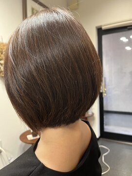 ジュジュ(juju) 前下がりボブ