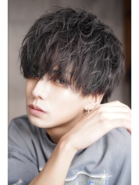 アトラクト(AttRact) 緩めツイスパ無造作マッシュ