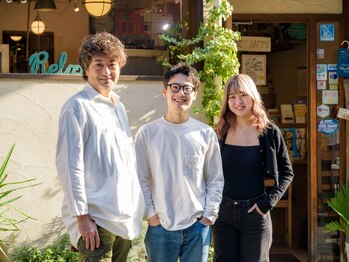 ウィード(WEED)の写真/「伸びてしまった髪を切る」という機能性より「友達のところに遊びに行く」という感覚を大切にしています。