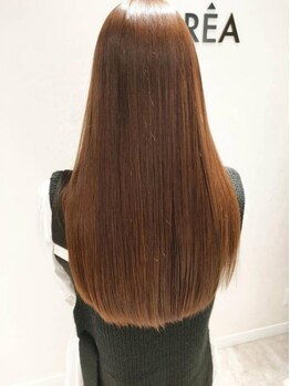 クオレア(CUOREA)の写真/もうクセで悩まない!触れてみたくなる程の潤い＆柔らかな「上質ストレート」で髪のストレスからさよなら！