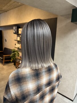 サニー 渋谷(SUNNY) バレイヤージュ、ハイライト、レイヤーロング、グレーベージュ