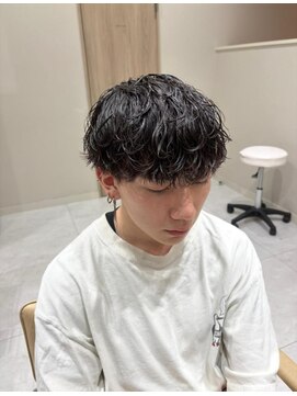 コードバイケンジ 戸塚(CODE by KENJE) 抜け感×立体感。王道のモテパーマ