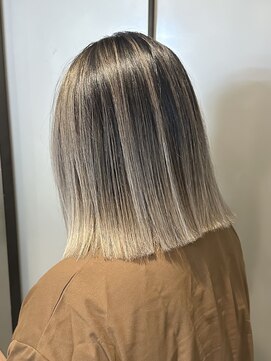 ラック(LUCK) ボブバレイヤージュ/船橋/くすみベージュ/細めハイライト