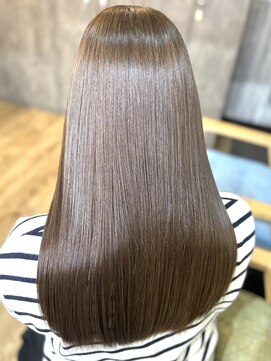 スカイ(SKY) 透明感カラー/髪質改善/縮毛矯正/韓国風レイヤーカット