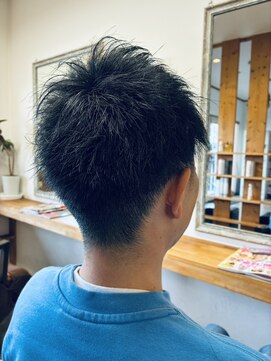 王様のイス メンズ ツーブロックショート