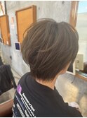 白髪ぼかしショート