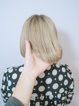 フィッツコア(FITS CORE) ハイトーン/艶髪/髪質改善/クリームベージュ/ボブ