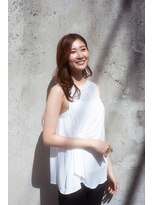 20代・30代/くびれヘア/暗髪/ニュアンスカラー/大人可愛い