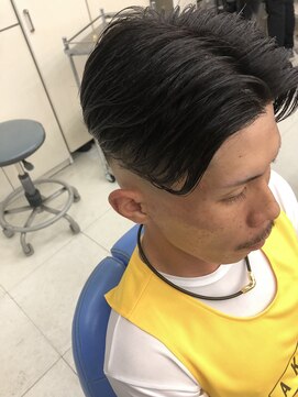 ヘア ナヴォーナ 大浦店(hair NAVONA) フェードセンターパート