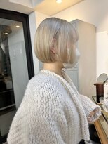 フラム 渋谷(flamme)&nbsp;ミニボブ＊ホワイトブロンドヘア