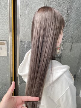 アクルヘアーバイテソロ(AKUR hair by tesoro) ミルクティーグレージュ