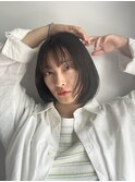 顔まわりレイヤー×内巻きボブ