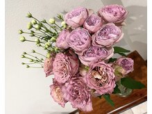 インフィニート(infinite)の雰囲気（毎週新しいお花をいけてお客様をお待ちしております♪）