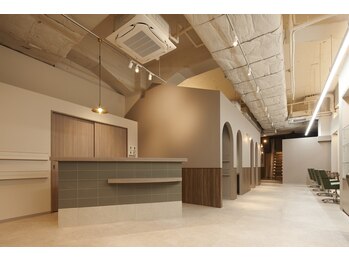 coiffure EMIKA 【コワフュール エミカ】