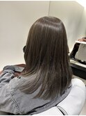 オリーブグレージュ