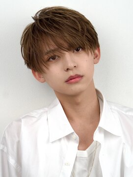 オーシャントーキョーオーバー 渋谷(OCEAN TOKYO OVER) 韓国マッシュセンターパートツーブロックフェザーパーマシャドウ