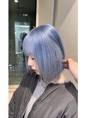 ブルー