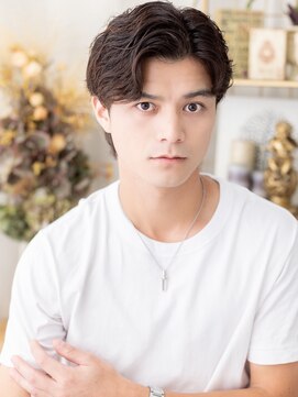 カバーヘアアンドスパ ブリス 浦和(COVER HAIR&SPA bliss) ビジネスショート黒髪リバースかきあげセンターパート30代40代