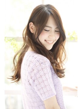 クィーンズガーデンバイケーツーギンザ(QUEEN’S GARDEN by K two GINZA) [K-two銀座]長めバングで小顔♪黒髪を活かす大人ウェーブロング