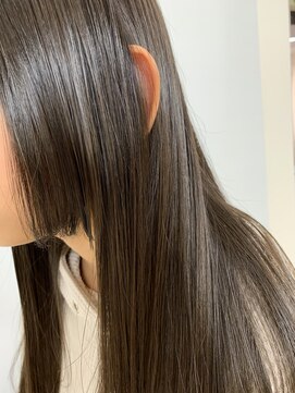 クオリス 上板橋店(QUALIS) 大人可愛いストレートヘア/姫カット/レイヤー/艶・濡れ髪/地毛