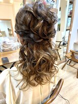 ロカット サロン(Roquat Salon)&nbsp;ハーフアップアレンジ【ヘアセット　立川南/立川/国立/袴/立川】