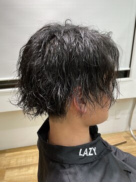 ネイビー(NAVY) 極ゆるツイストスパイラルパーマでつくる【ほつれウェーブ】