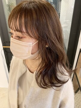 イースエモーション(ease et motion) 【天神 今泉 大名】くびれミディ グレージュ 小顔ヘア