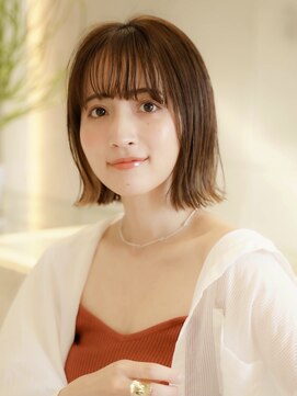 ワン 横浜(ONE005) ペールベージュ/外ハネボブ/グラデーションカラー/横浜/横浜駅