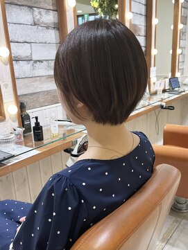 ネオリーブ クタ 町田店(Neolive kuta) 【Ｎｅｏｌｉｖｅｋｕｔａ町田店】切りっぱなしボブ