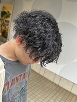 ブレイズ ザ サロン(BLAZE THE SALON)&nbsp;センターパート無造作束感強め波巻きスパイラル【BLAZE 大庭】