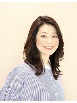 アンベリールフルー(EMBELLIR fleur) 大人の華やかウエーブスタイル