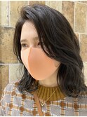 黒髪　肩上ミディアム　くびレイヤー　くびれヘア　大人可愛い