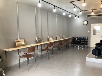 トイロ 久米田店(to-iro)の写真/【久米田駅徒歩約3分】周りを気にせず通いやすい広々店内のアットホームサロン。大人女性に大人気☆