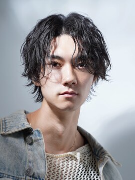 アルファ 新宿(alpha) フェザーパーマ/ブルーブラック/刈り上げセンターパート[新宿]