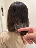 ぱっつん前下がりボブ