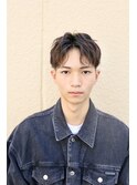 スーツ短髪ツーブロック束感モテる黒髪シークレットパーマ流行