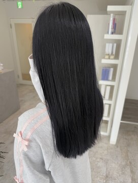 アテバイルイス 喜連瓜破(ATE by luis) ◎ツヤ髪×ブルーブラック