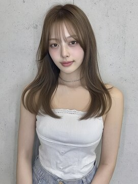 ユーフォリア 渋谷グランデ(Euphoria SHIBUYA GRANDE) 韓国ヘア レイヤーカット 顔周りレイヤー 小顔カット ベージュ