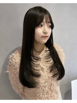 リアン バイ キートス(Lien by kiitos) オリーブブラウン/レイヤーカット/赤み消しカラー