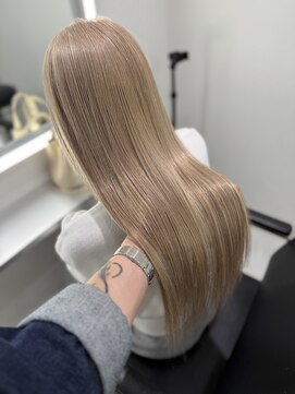 テイス 新宿(TACE) [新宿駅/ココアベージュ/クラゲヘアー/オリーブグレー]