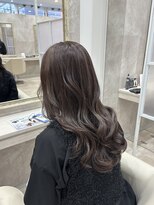 コレル(KORELLE)&nbsp;ナチュラルハイライト×ラベンダーグレージュの透明感ロング