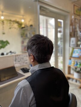 ビーカルム(美calm) シルバーアッシュカットカラー