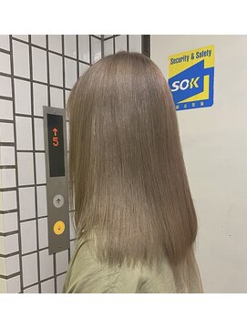 ラべリー 池袋(LOVELEY) 【池袋】ナチュラルロング　ミルクティーベージュ