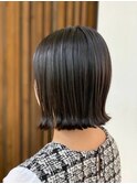 ミディアム/くびれ/外ハネ/大人可愛い/切りっぱなし/20代30代