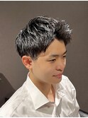 ビジカジ 黒髪ツーブロックショート かき上げアップバング