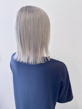 アイズ ヘアー メイク(I's hair make) ホワイトベージュ　ハイブリーチ