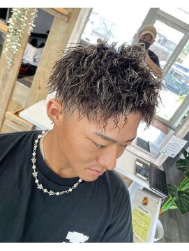 ブルーオーシャン 佐賀店(Blue Ocean) ツーブロックアップバングツイストスパイラルパーマ