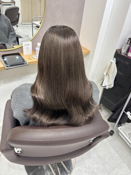 アイズ 横浜(IS) シアーグレージュ/グレージュカラー