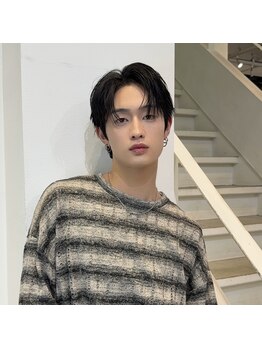 ビュー トウキョウ(VIEW TOKYO)の写真/ラフすぎない毛流れで魅せる清潔感重視のメンズスタイルを。シンプルなスタイルも洗練された印象に!