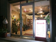 リヴァーブ(Reverb)の雰囲気（気さくで明るいスタッフが勢ぞろい！貴方のご来店お待ちしてます）